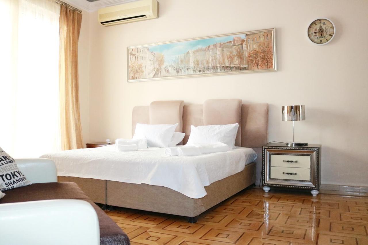 Luxors Garden Hotel Батуми Екстериор снимка