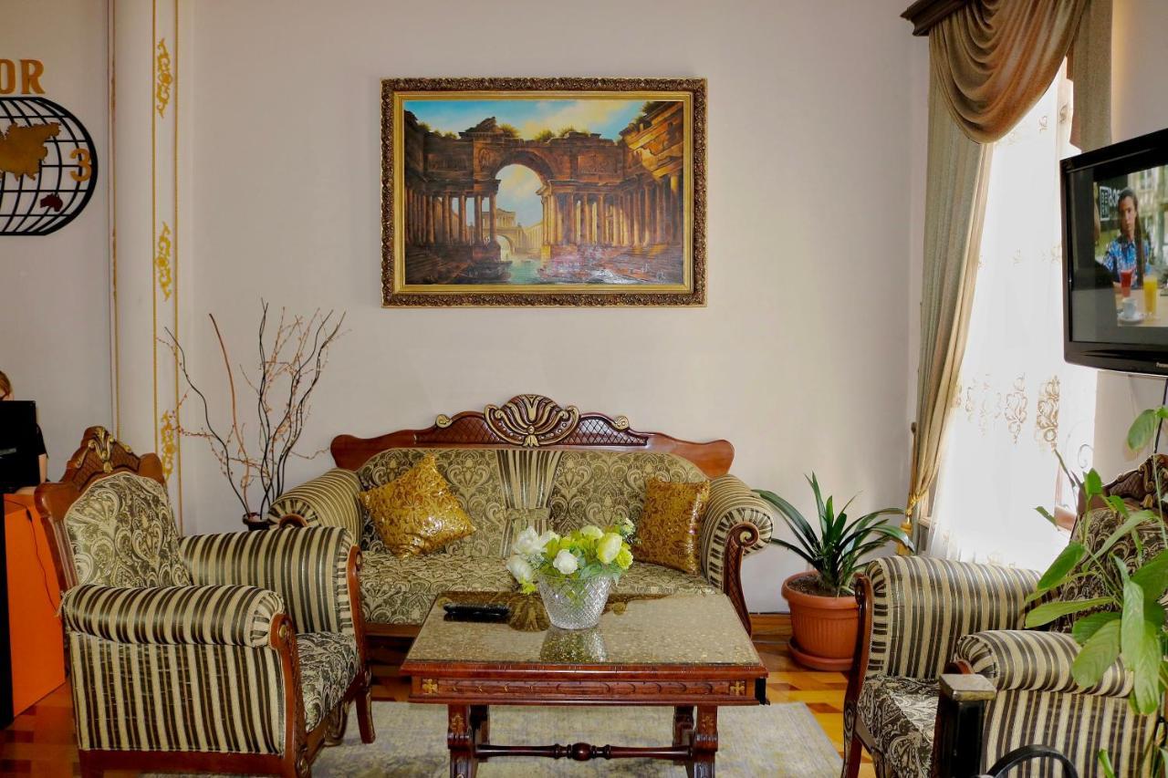 Luxors Garden Hotel Батуми Екстериор снимка