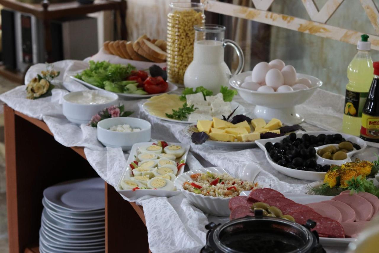 Luxors Garden Hotel Батуми Екстериор снимка
